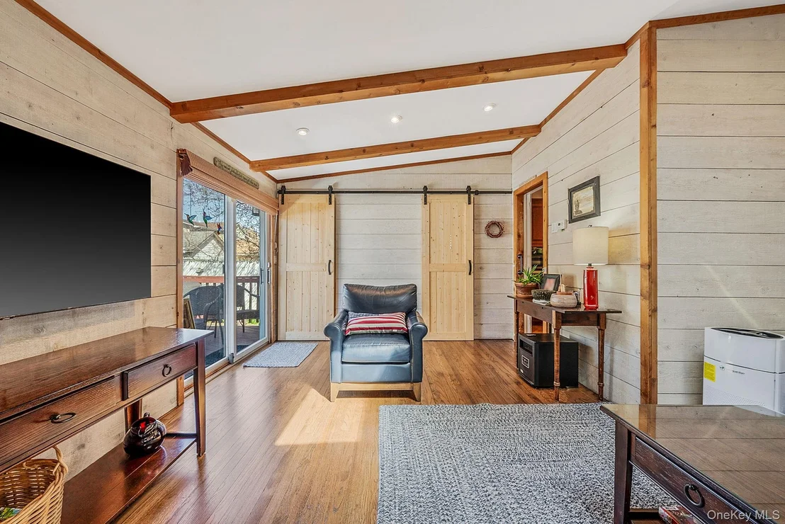 Photo of 33 Harding Avenue