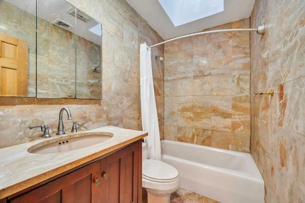 Photo of 82 Royal Drive