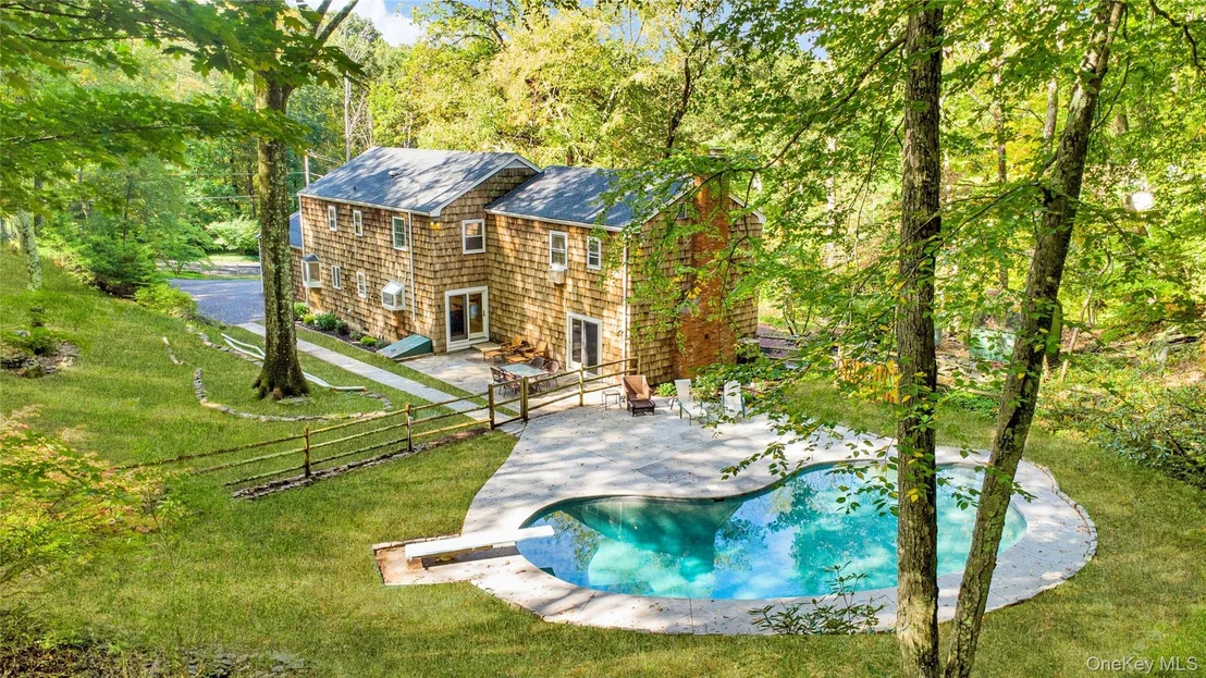 Photo of 23 Tatomuck Road