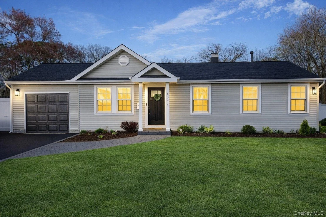 Photo of 1026 Howells Road