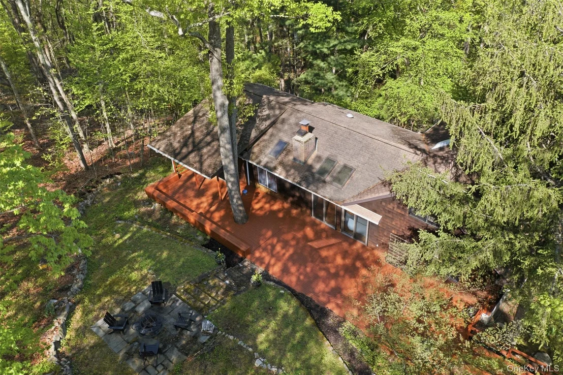 Photo of 8 Upper Shad Road