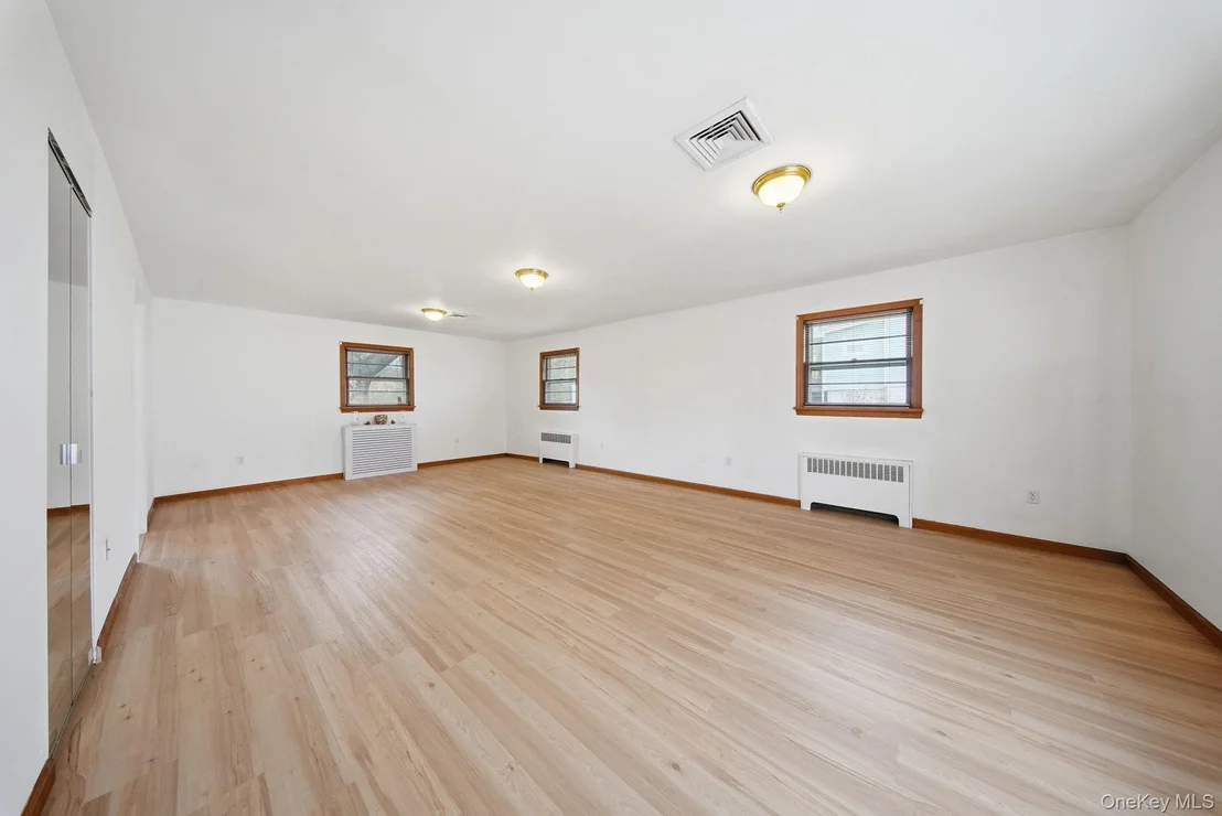 Photo of 11 5th Avenue