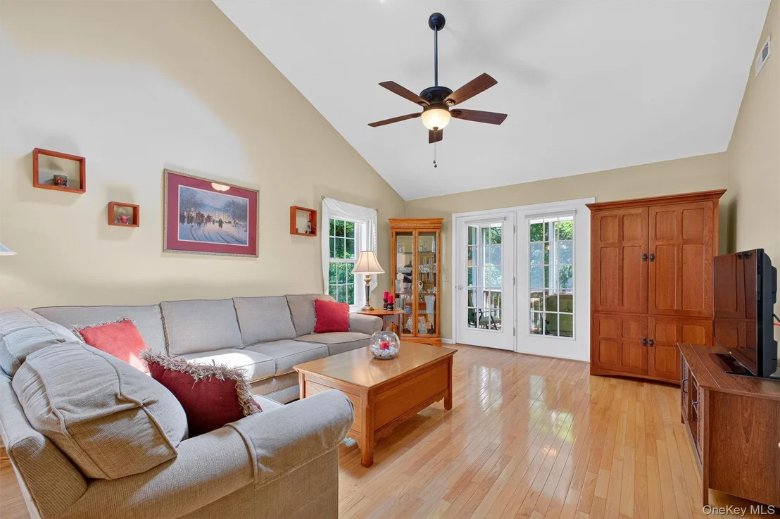 Photo of 36 Tall Tree Lane