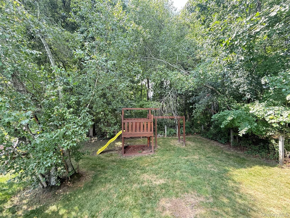 Photo of 58 Hoose Boulevard