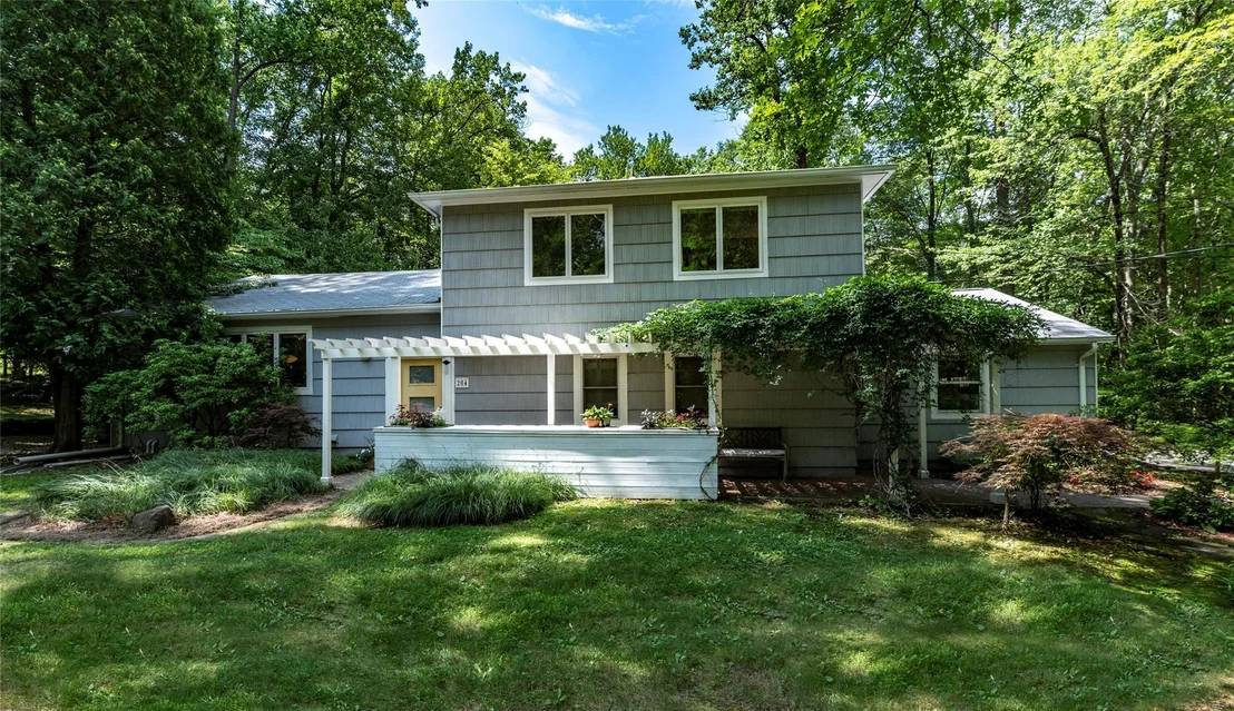 Photo of 204 Radcliff Drive