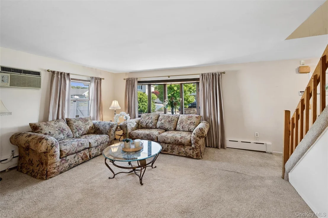 Photo of 4 Dennis Lane