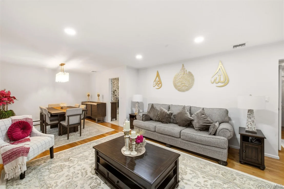 Photo of 19 Eckernkamp Drive