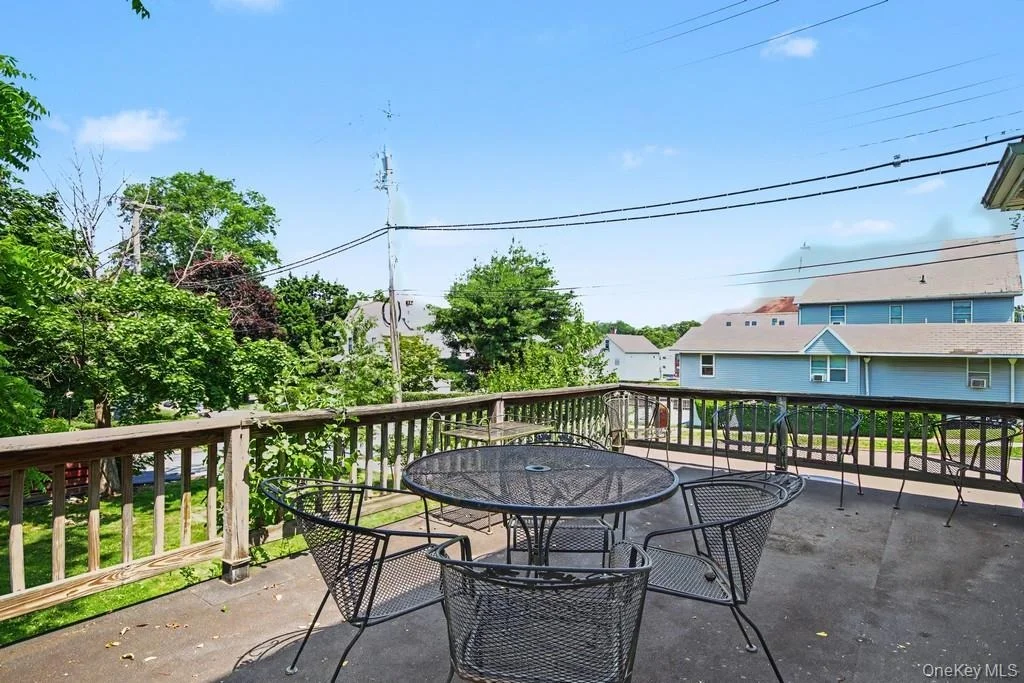 Photo of 280 W Post Road