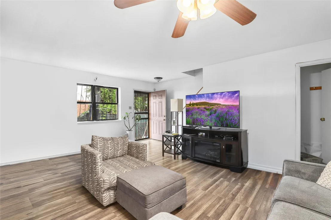 Photo of 793 Jackson Avenue