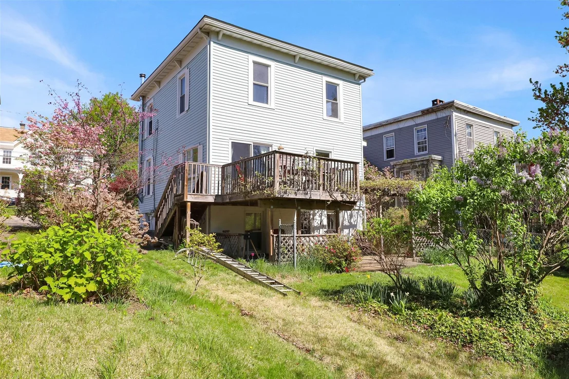 Photo of 15 Davis Street