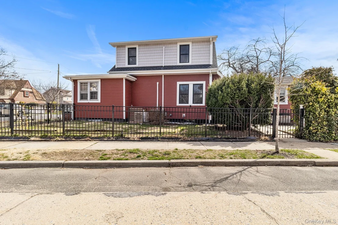 Photo of 42 Robertson Road