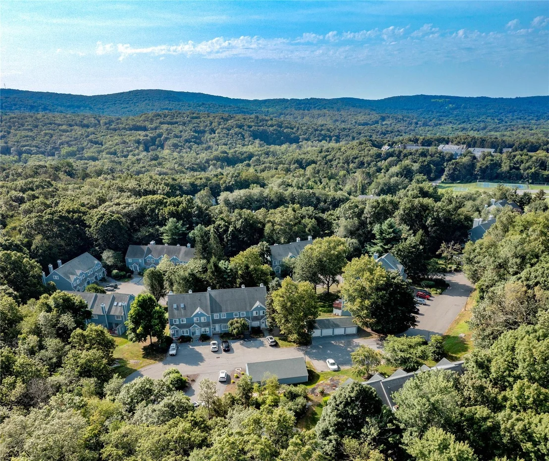 Photo of 1704 Windsor Lane