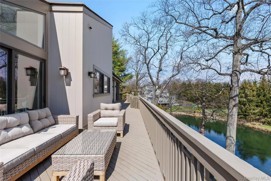 Photo of 3 Lakeside Drive