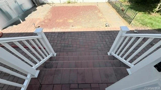 Photo of 37 Hampton Avenue
