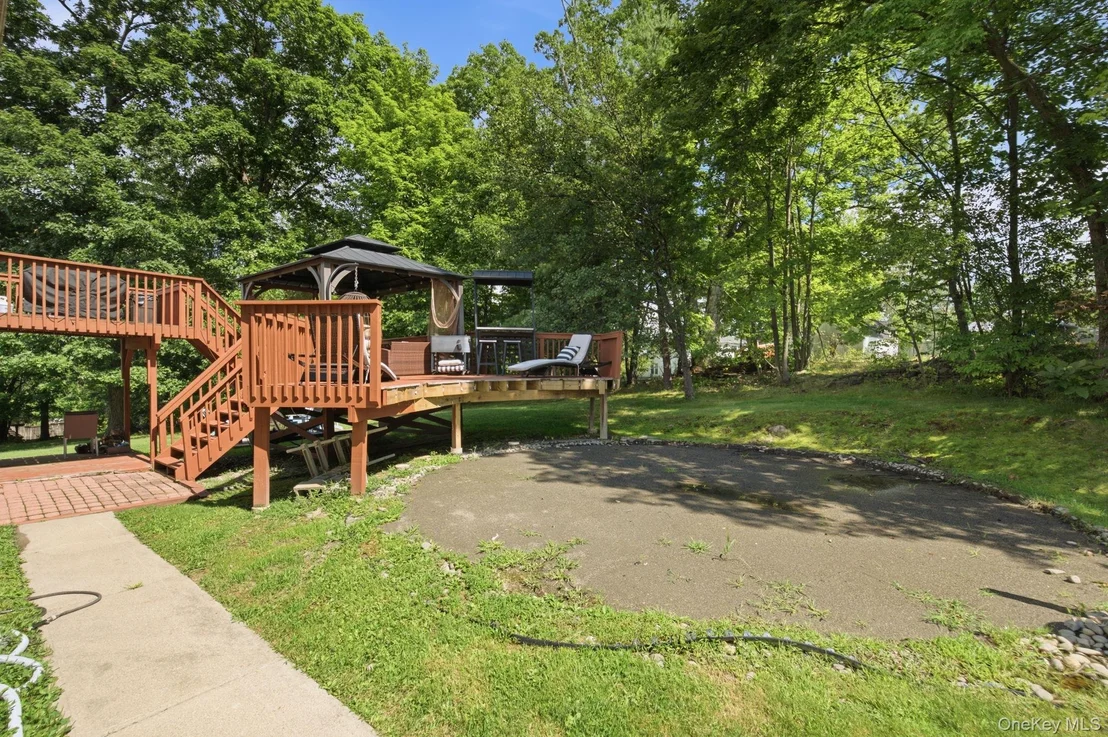Photo of 17 Old Hemlock Drive