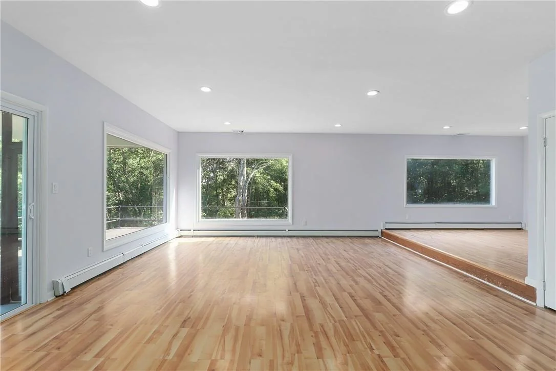 Photo of 104 Crest Road
