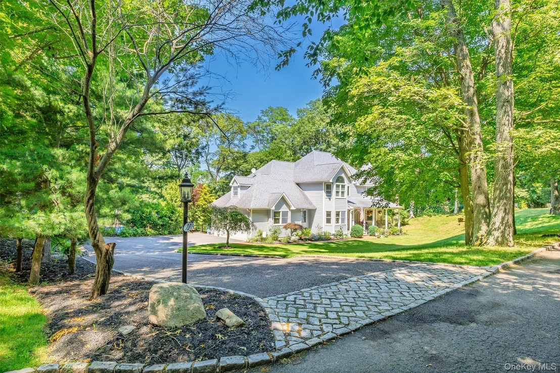 Photo of 10 Randall Road