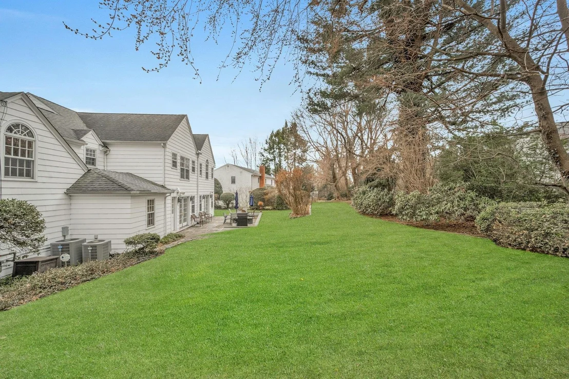 Photo of 280 Beverly Road