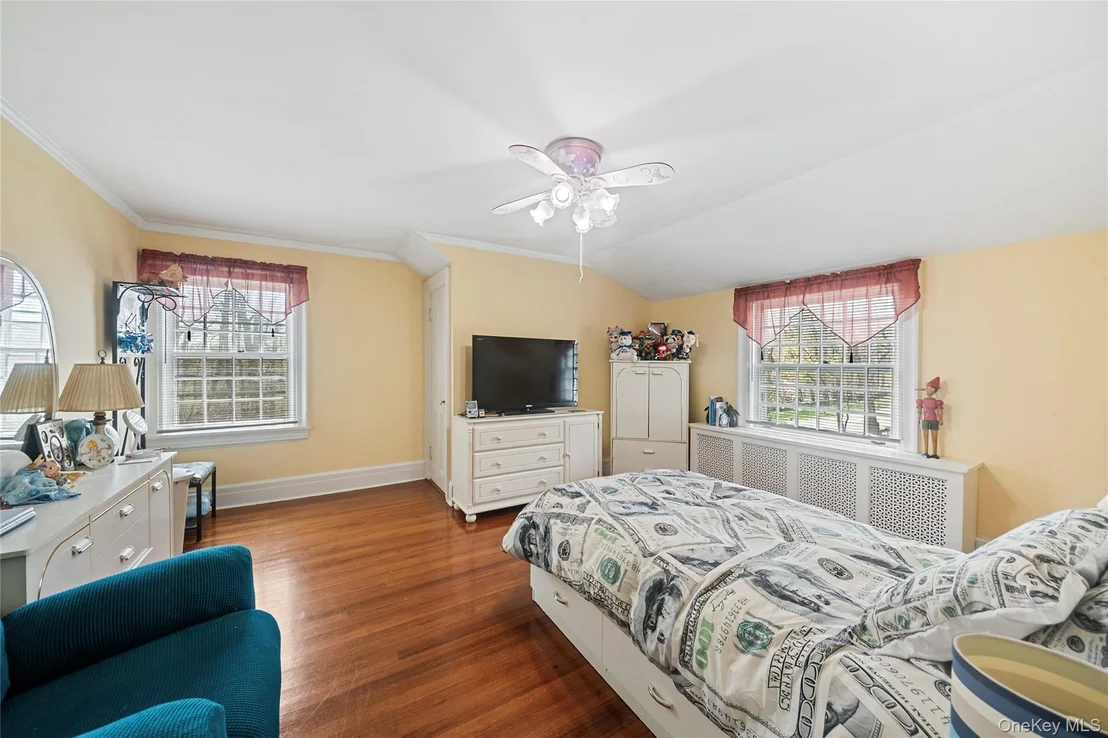 Photo of 75 Chappaqua Road