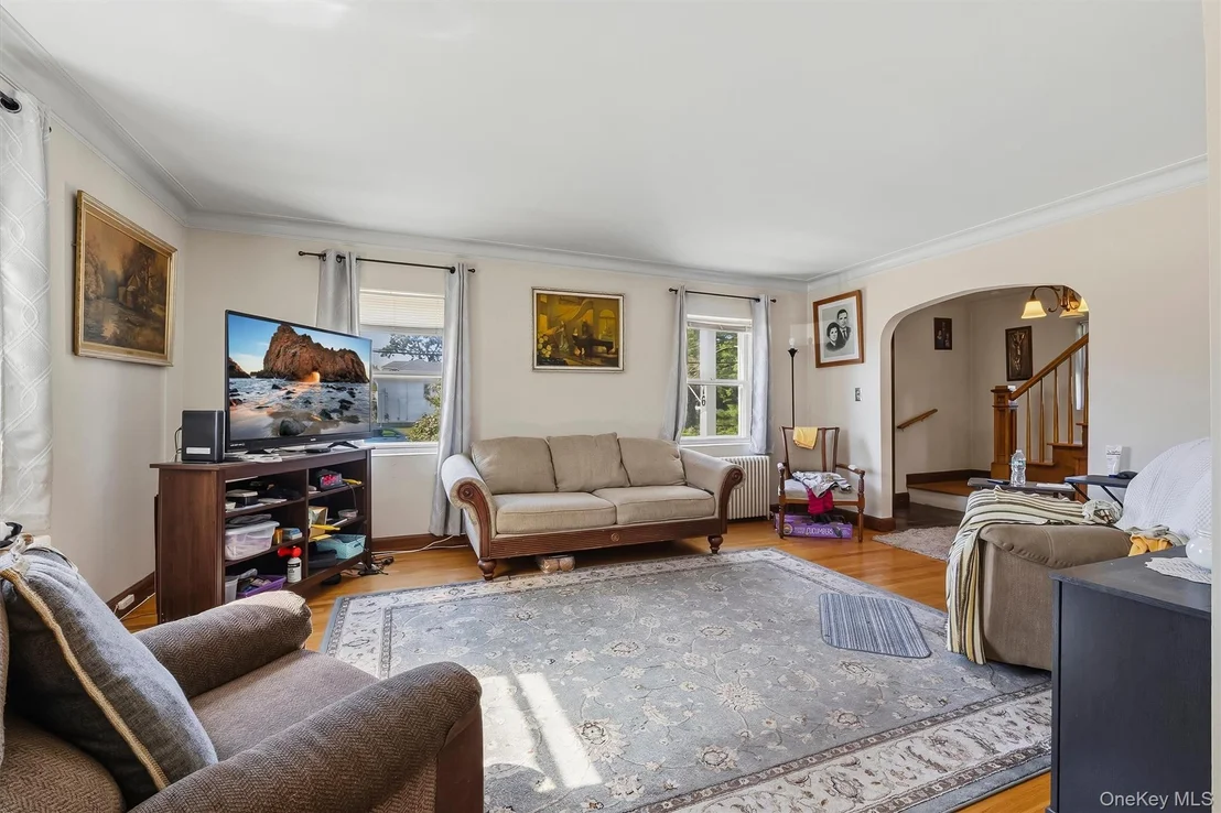 Photo of 176 Broadway