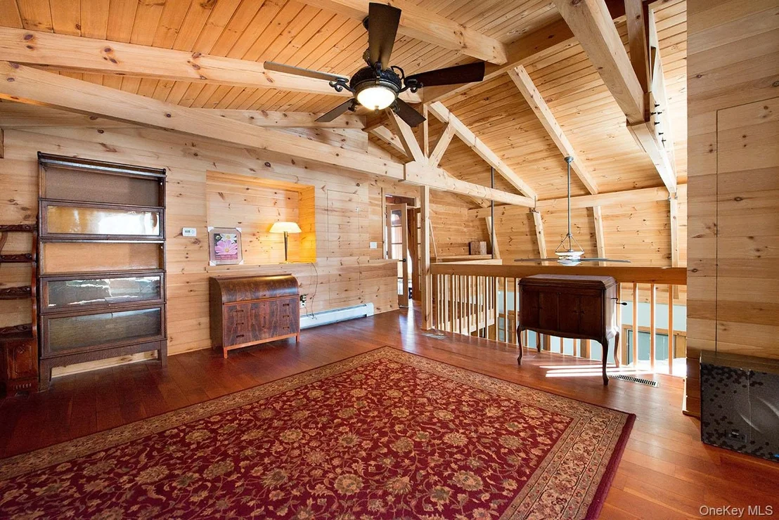 Photo of 1644 Lakes Road