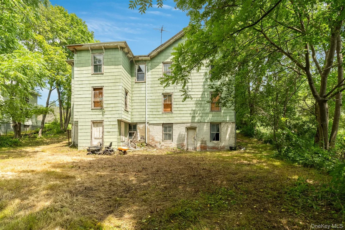 Photo of 50 Maple Street