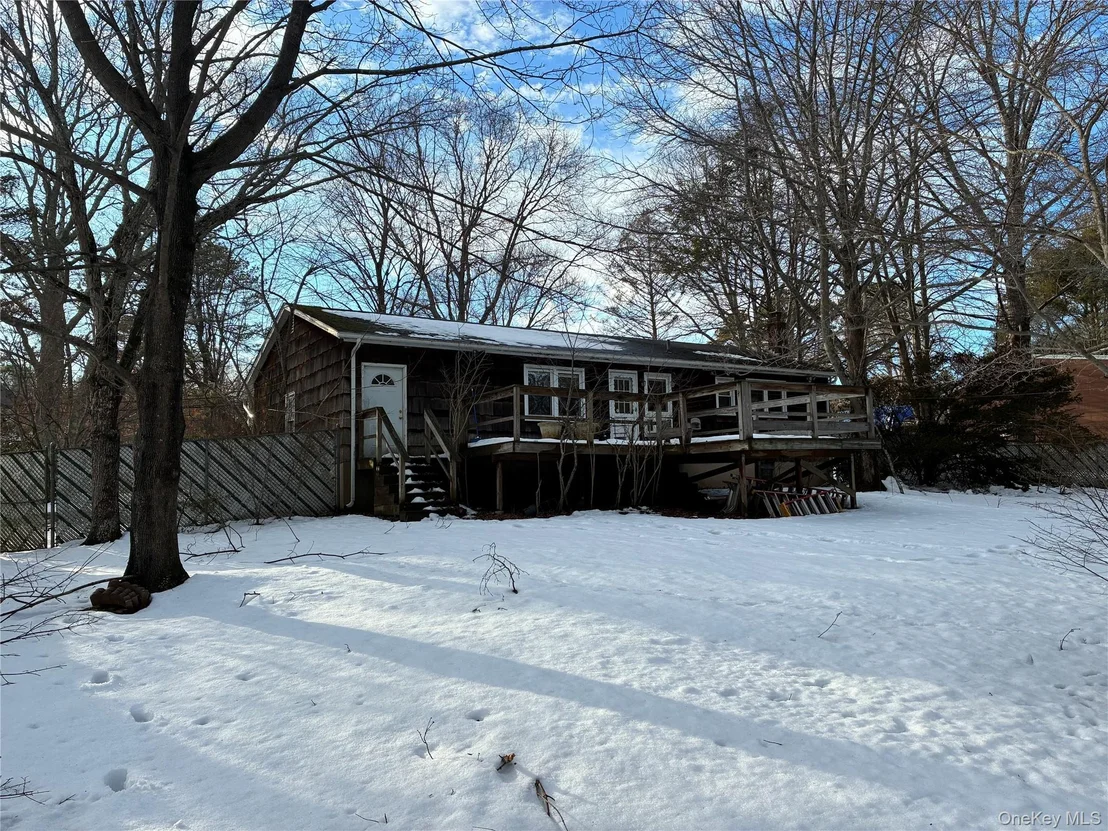 Photo of 429 Robinson Avenue