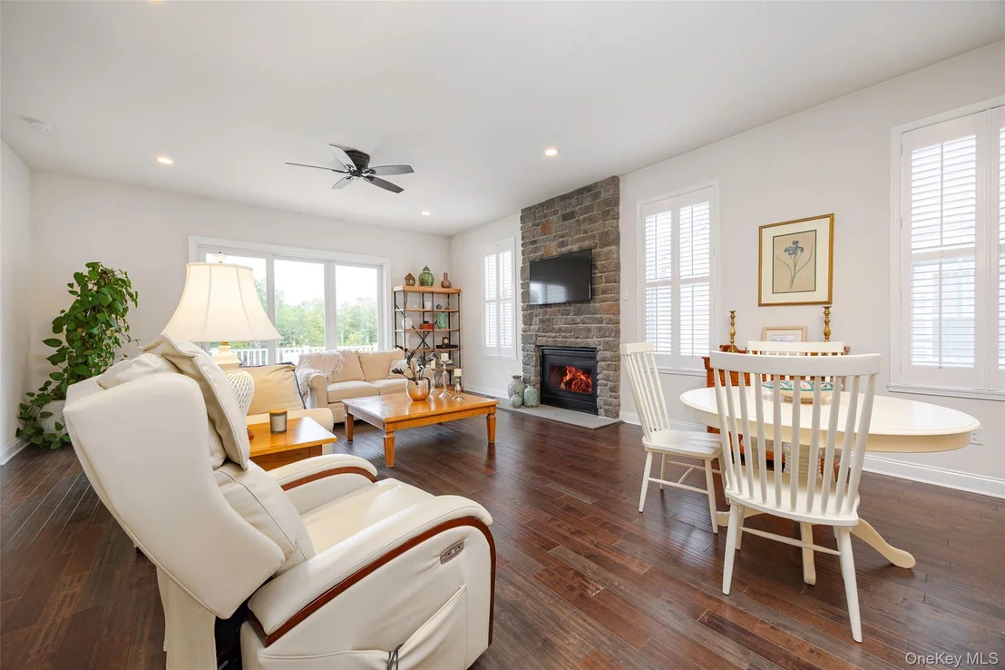 Photo of 89 Farmington Road