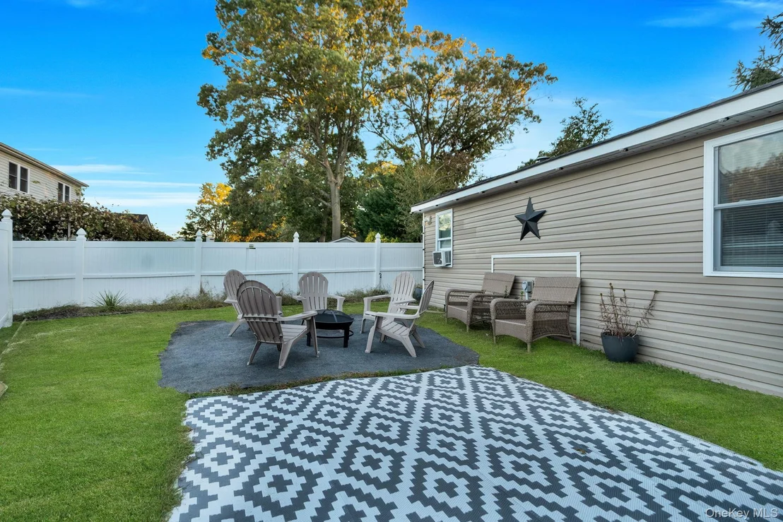 Photo of 629 East Drive