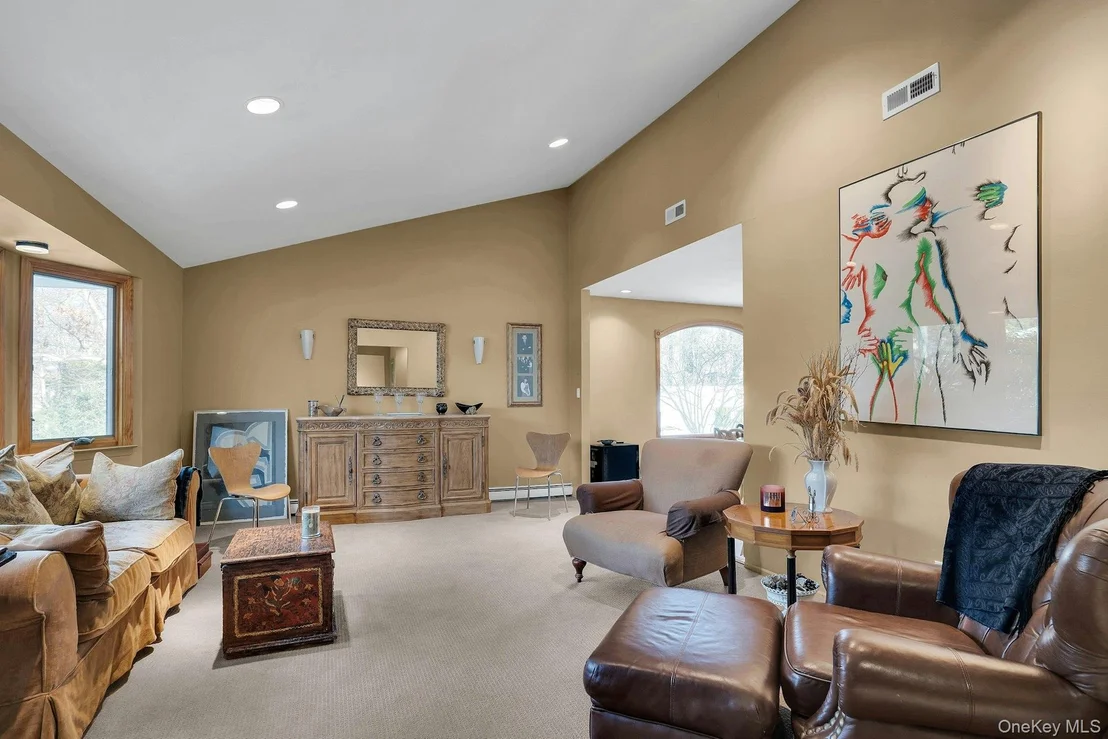 Photo of 48 Randolph Drive