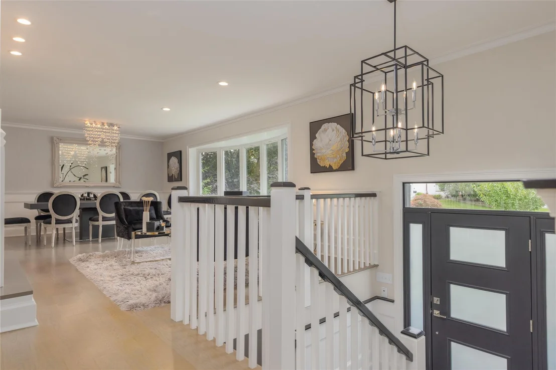 Photo of 6 Hubbard Circle
