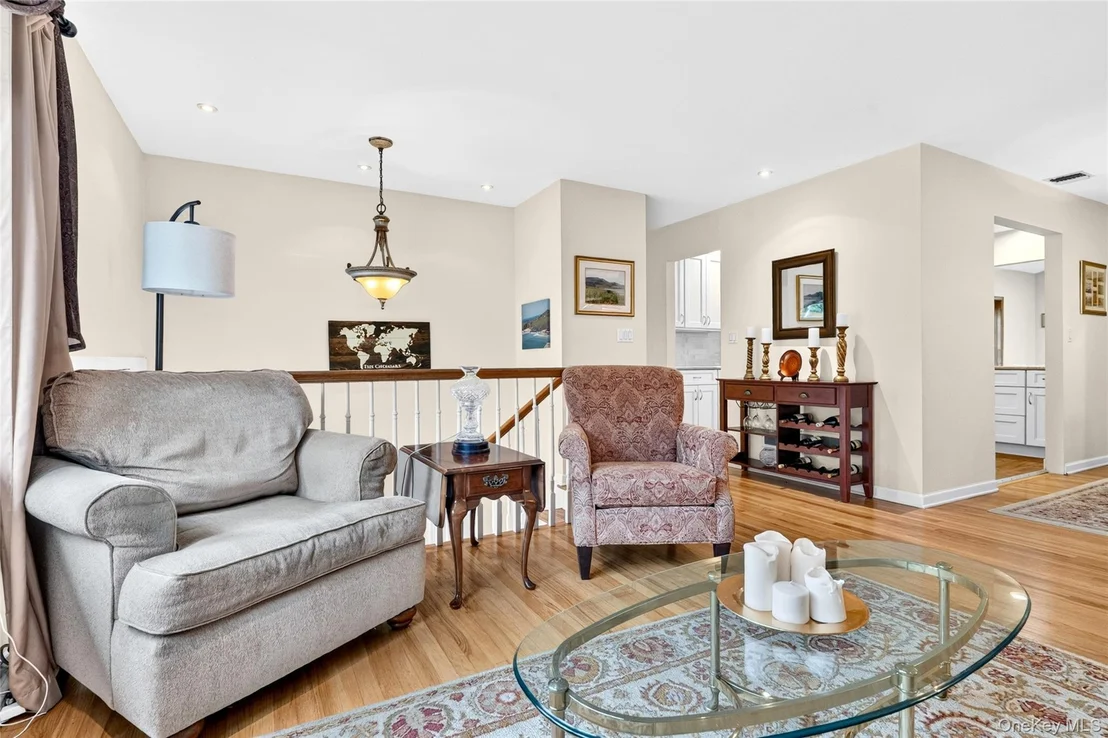 Photo of 32 Sengstacken Drive