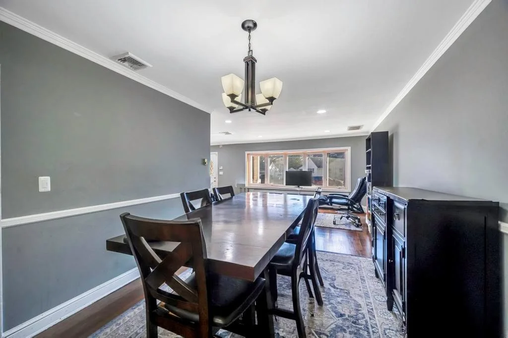 Photo of 82 Royal Drive