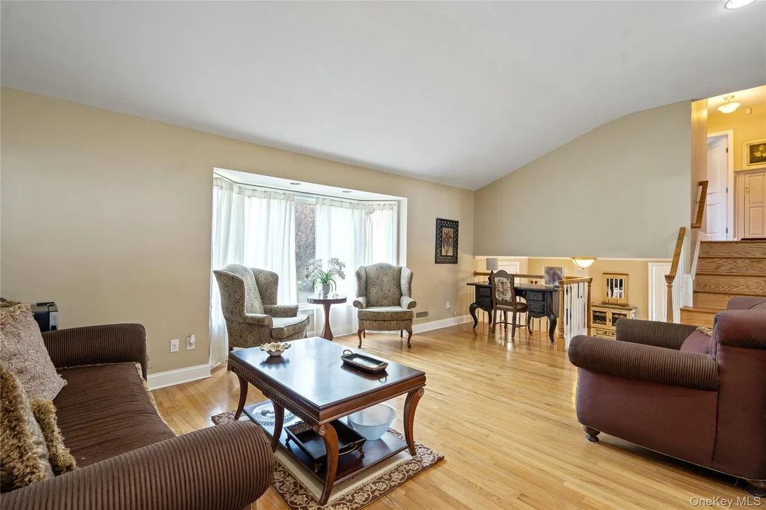 Photo of 46 Saratoga Drive