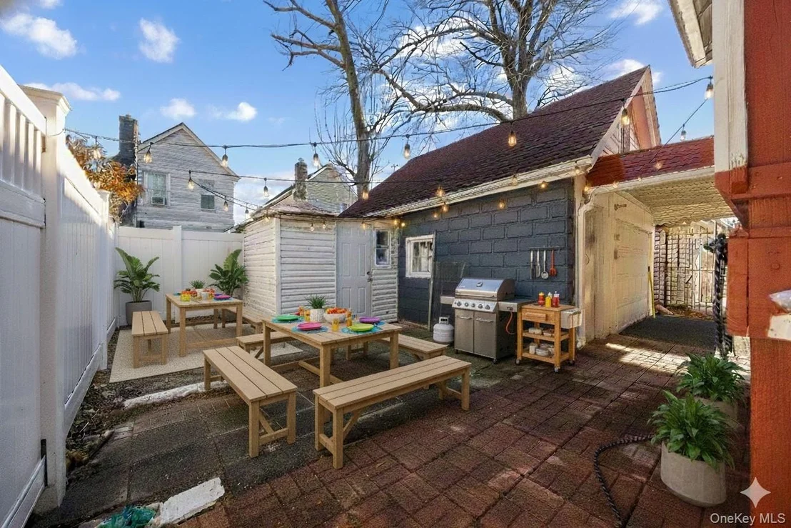Photo of 4450 Hill Avenue