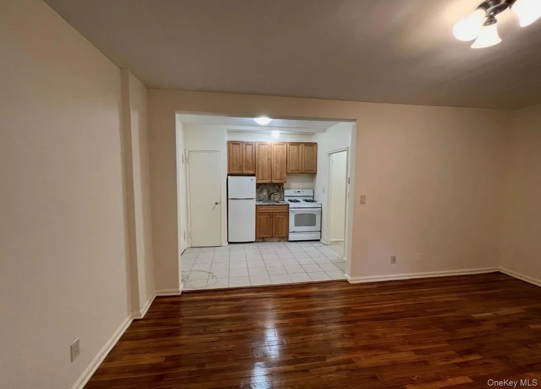 Photo of Unit B24 at 776 Bronx River Road