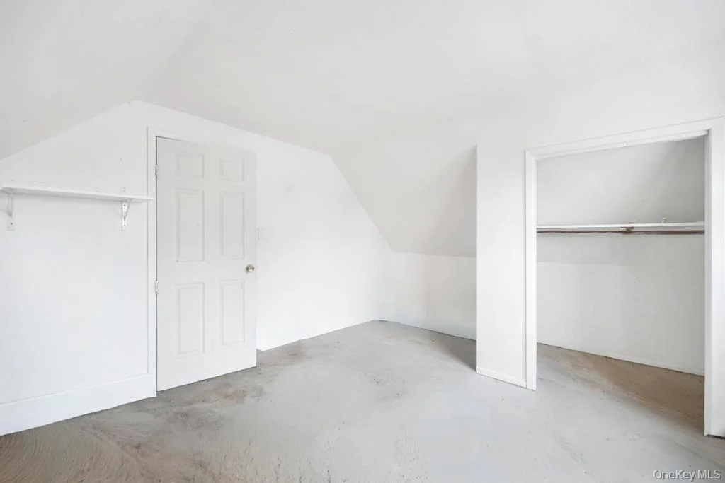 Photo of 143 Blacksmith Road E