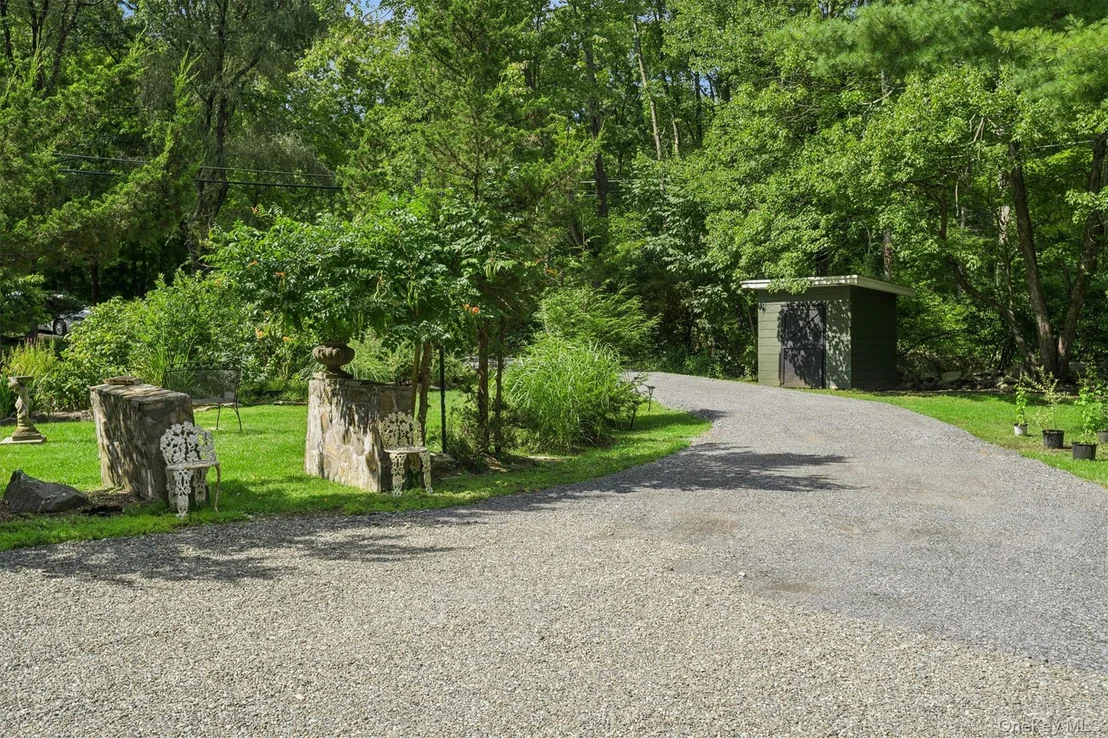 Photo of 212 Old Albany Post Road