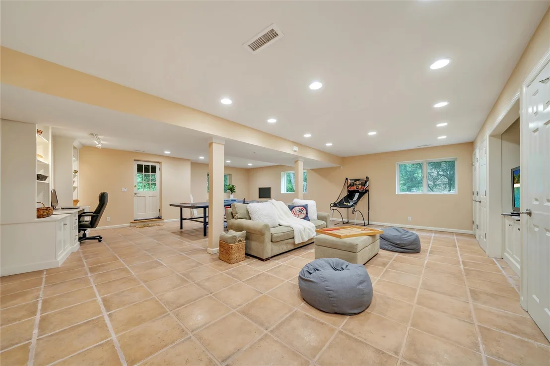 Photo of 4 Bobby Close