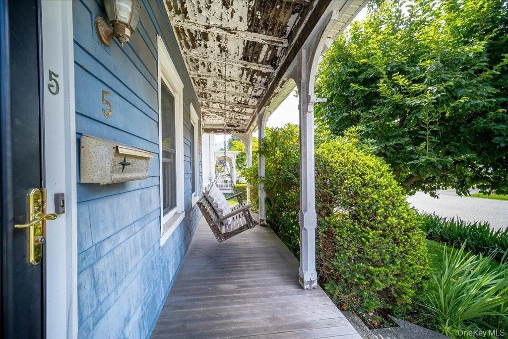 Photo of 5 Maple Street