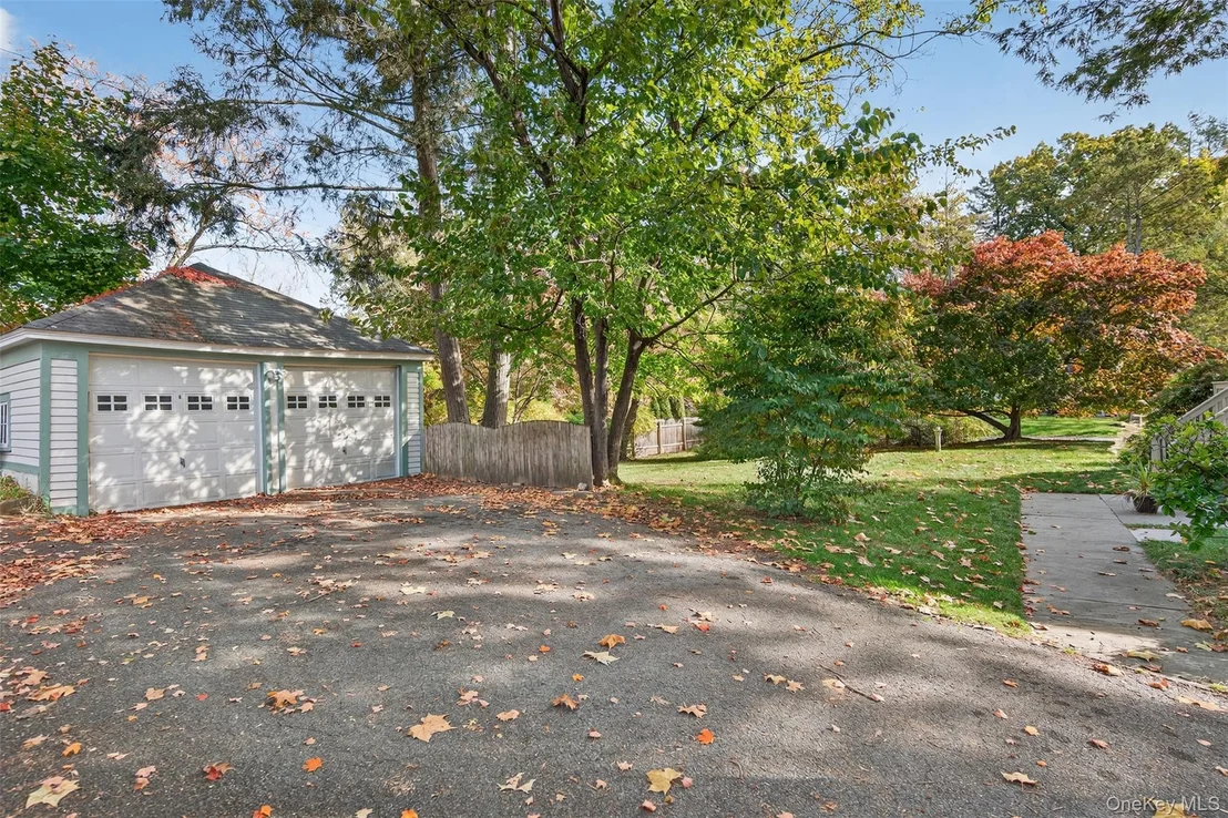 Photo of 20 Whitehouse Avenue