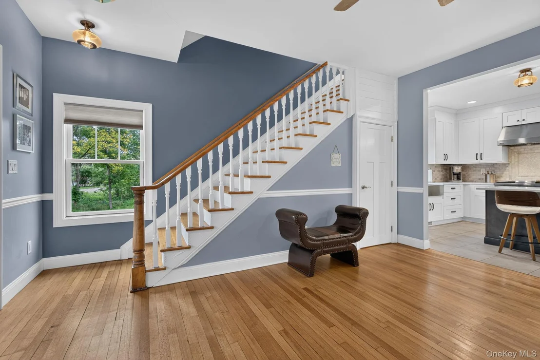 Photo of 42 Colonial Avenue