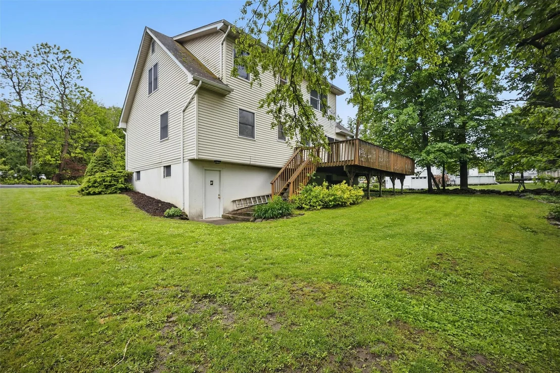 Photo of 7 Mailler Avenue