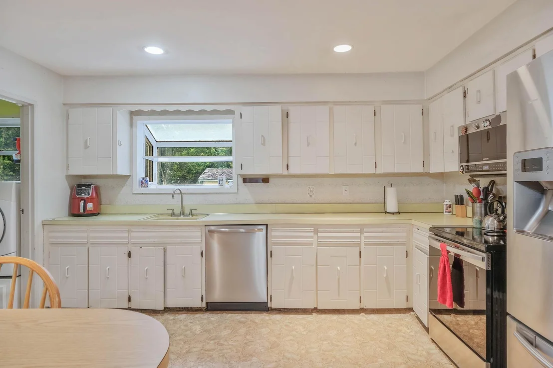 Photo of 8 Peconic Lane