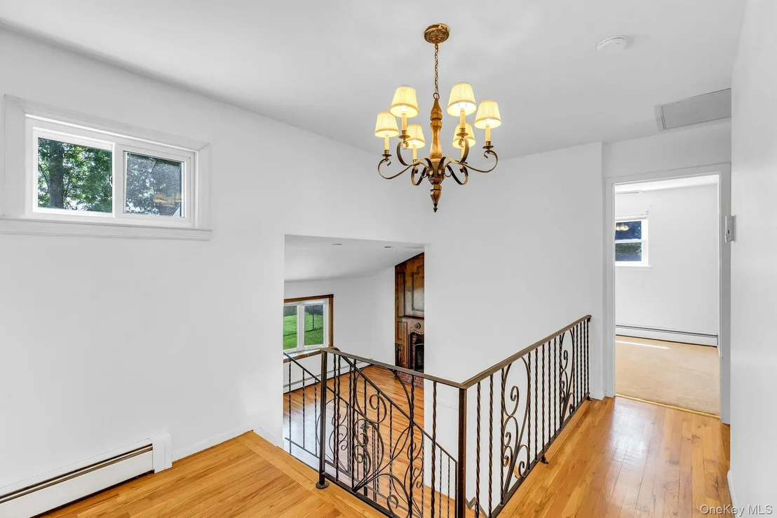 Photo of 258 Lafayette Road