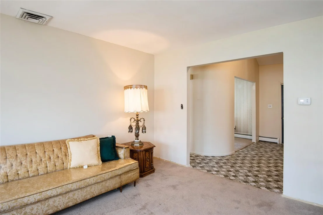 Photo of 256 Leaf Avenue