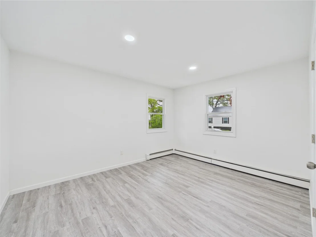 Photo of 170 Mastic Boulevard