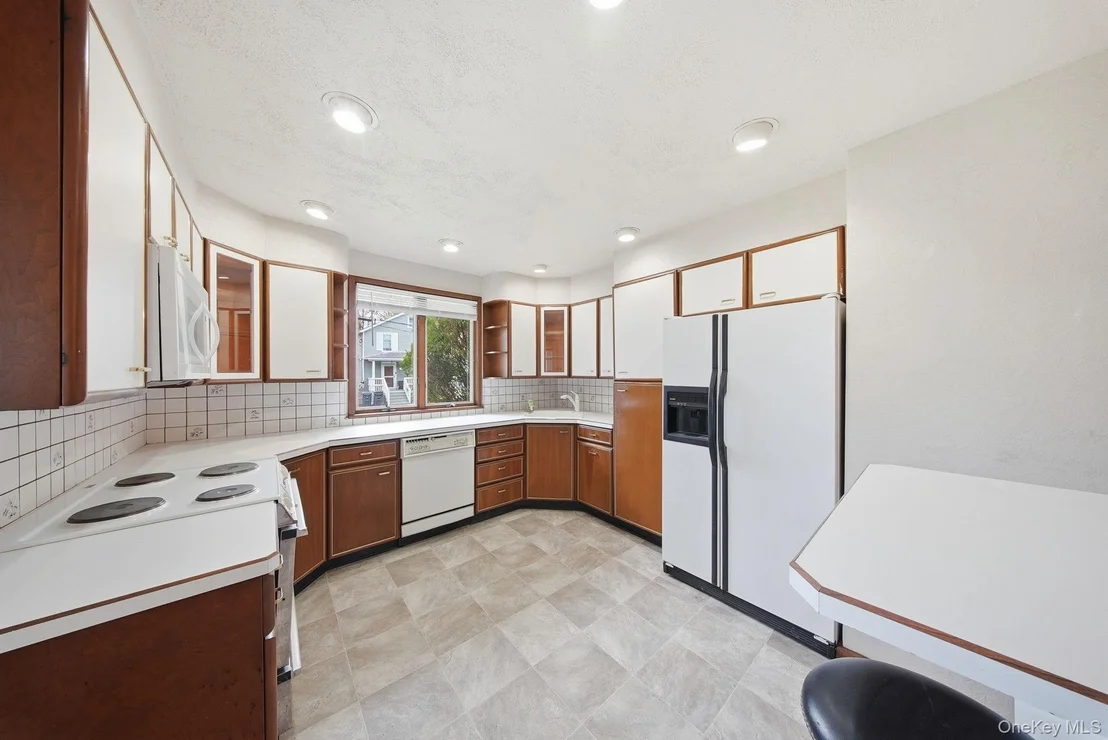 Photo of 11 5th Avenue
