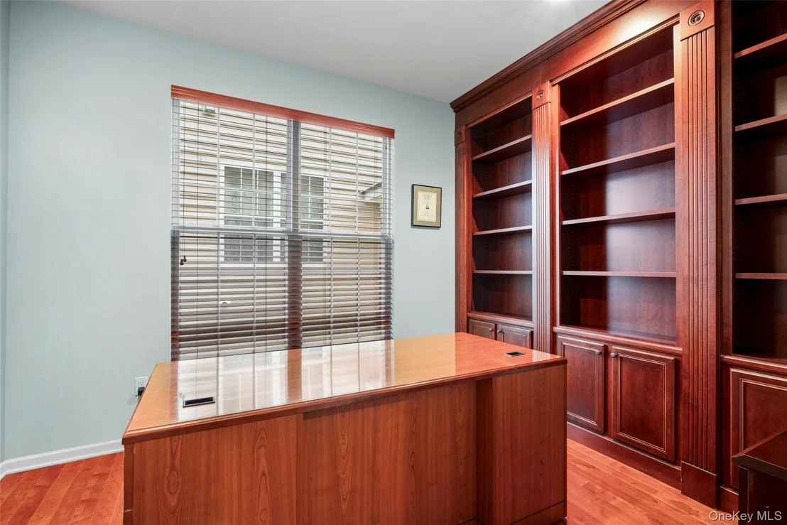 Photo of 653 Creekside Lane