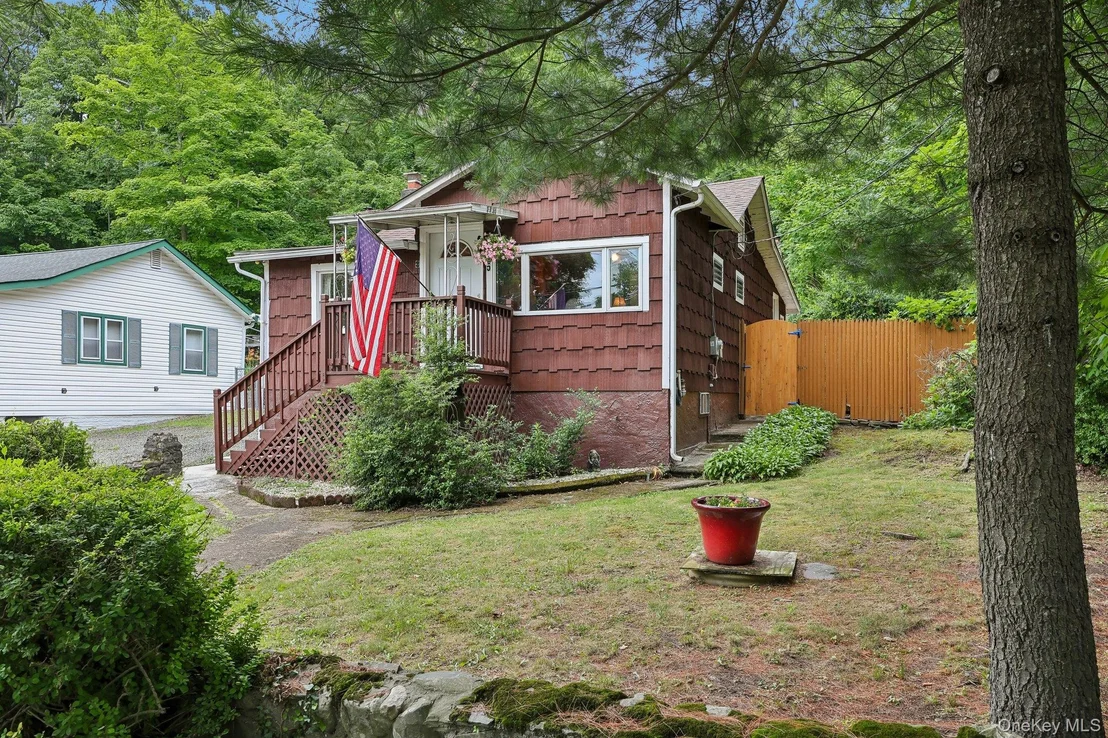 Photo of 25 Sylvan Trail